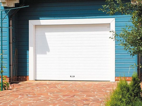 Секционные ворота 3900х2150 мм белые DoorHan RSD02, www.kemerovo.doorhan.ru